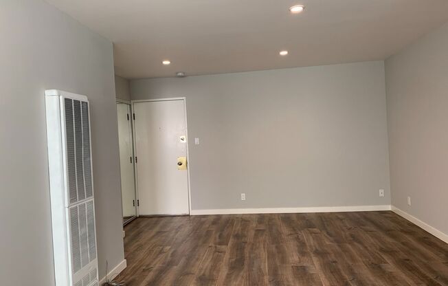 1 bed, 1 bath, $1,795, Unit 203