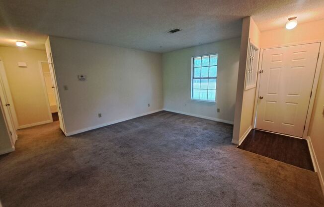 3BR/2BA with large fenced yard close to I10