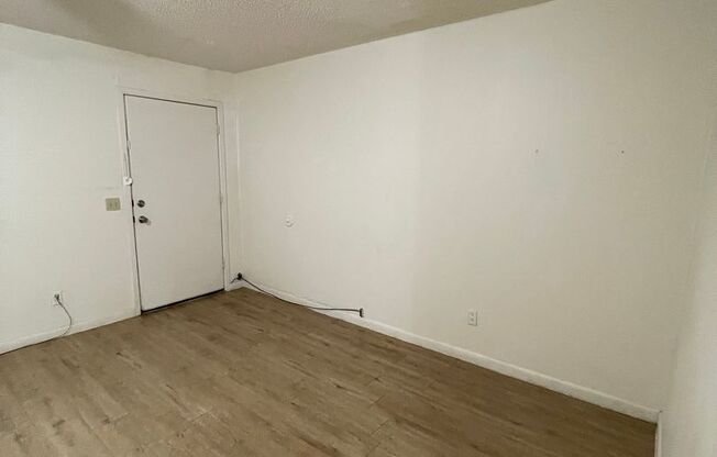 1 bed, 1 bath, 615 sqft, $650, Unit 28