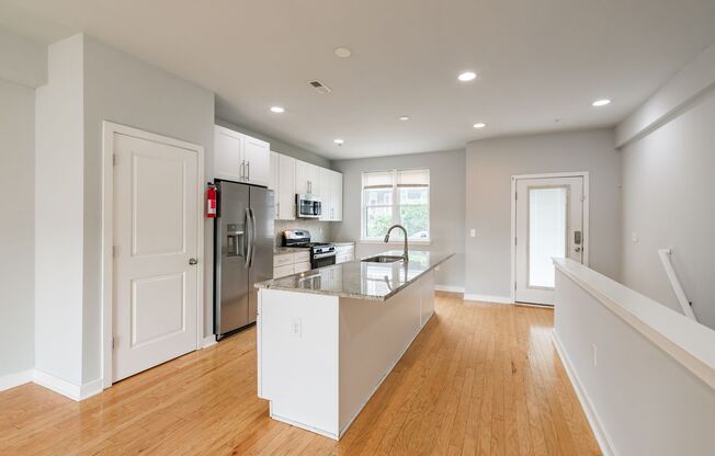 Five Bed Manayunk Apartment