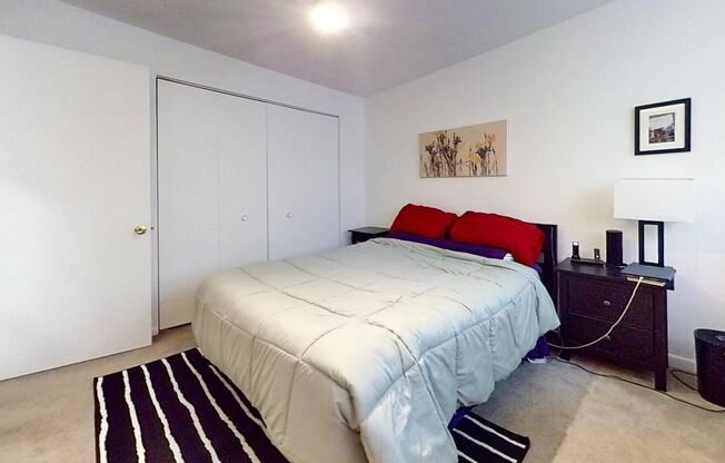 1 bed, 1 bath, 815 sqft, $2,000, Unit 1315 G