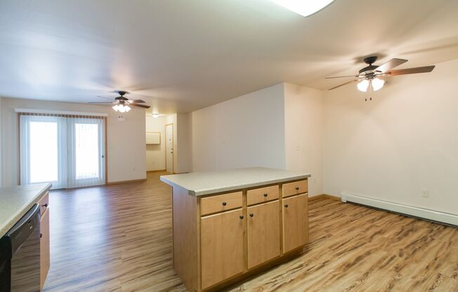 2 beds, 2 baths, $1,295