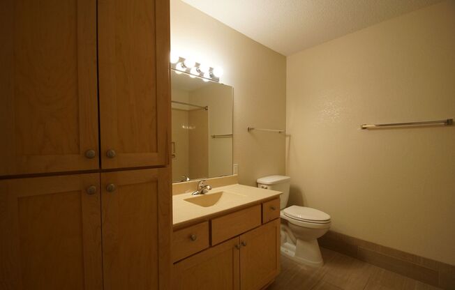 1 bed, 1 bath, 780 sqft, $1,474, Unit 111