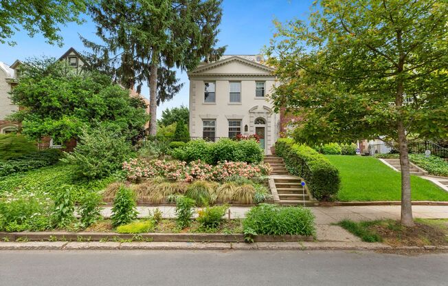 Available Now! 4 Bedroom  3.5  Bathroom Townhouse //Woodley Park// Garage, Driveway & 3 Levels of Living Space!