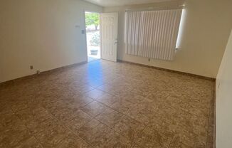 3 beds, 2 baths, $1,300