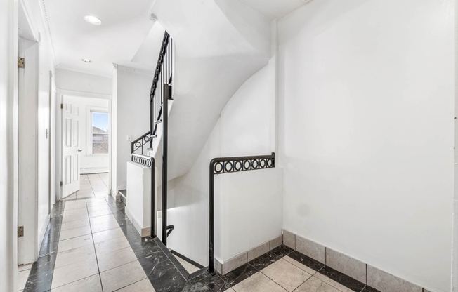 571 Somerville Ave.