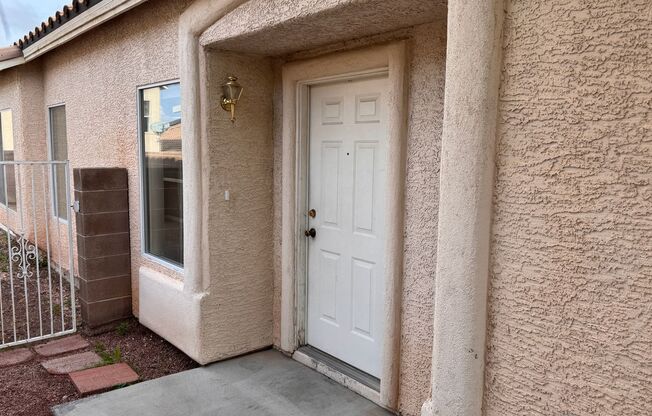 Charming Single-Story 3-Bedroom Home Near 215 & Henderson