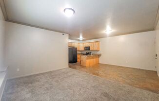 2 beds, 2 baths, 1,100 sqft, $1,291, Unit Unit 4
