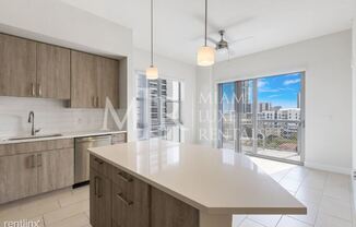 2701 Biscayne Bldg St