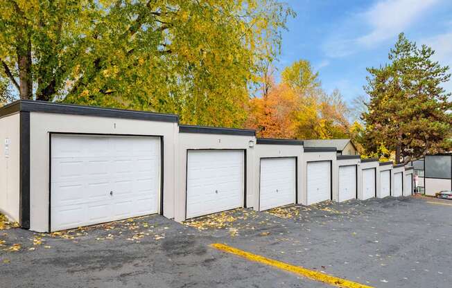 Rolling Hills garages