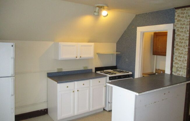 137 W. Gilman Street