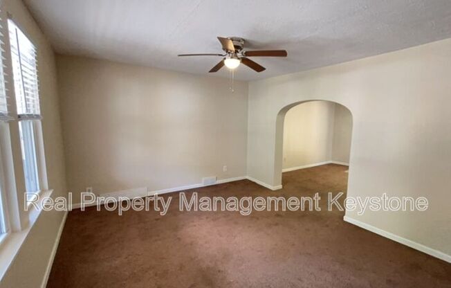 303 LEXINGTON CT