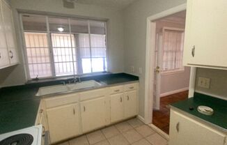 2 beds, 1 bath, $1,700