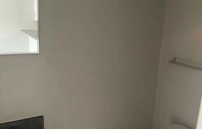 2 beds, 1.5 baths, 1,140 sqft, $1,100, Unit 607