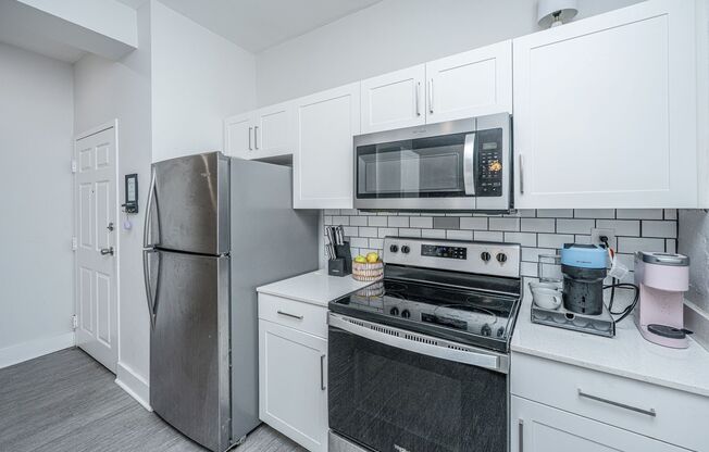3 beds, 2 baths, 1,100 sqft, $2,400, Unit 108