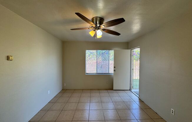 2 beds, 1 bath, 740 sqft, $1,195