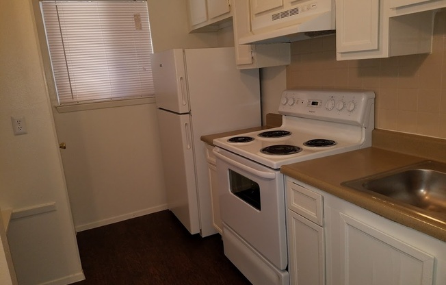 Studio, 1 bath, 415 sqft, $695, Unit 1006