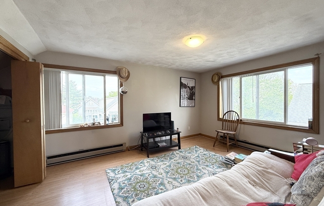 30 TEMPLETON PKWY