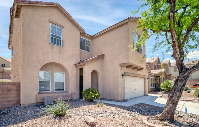 MOVE IN READY 2-STORY 3-BEDROOM HOME IN PRIME LOCATION IN HENDERSON!