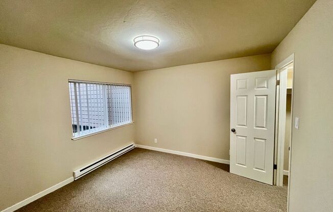 2 beds, 1.5 baths, $3,995, Unit 103