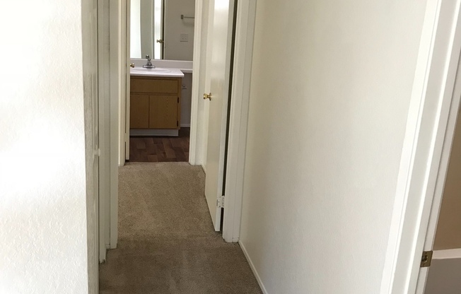 2 beds, 2 baths, 900 sqft, $2,200, Unit 36