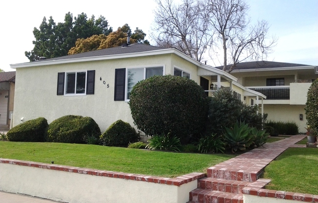 Bright and Modern Second Floor 1 Bedroom 1 Bath Unit