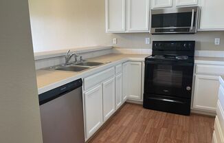 2 beds, 2.5 baths, $1,650, Unit Unit 15