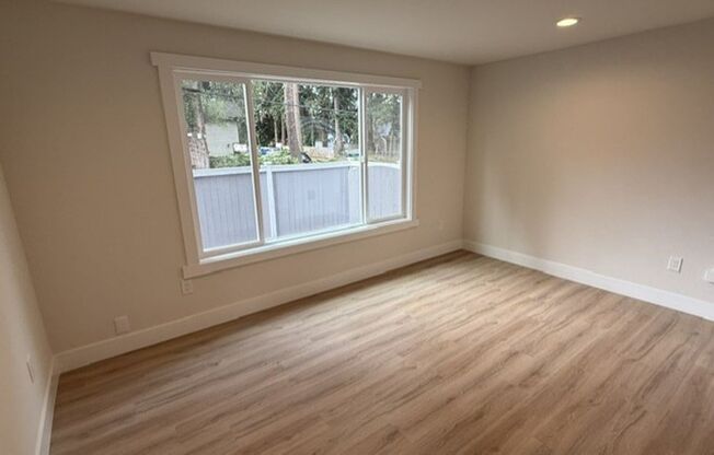 7900 Edmonds 4-Plex