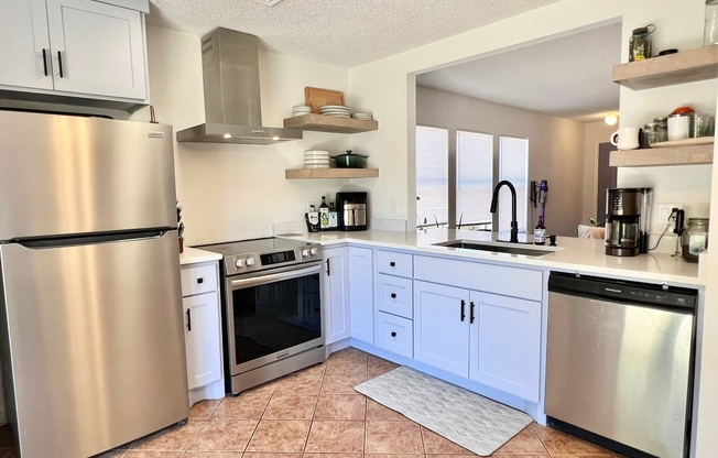 3204 ELIZABETH ANNE LN