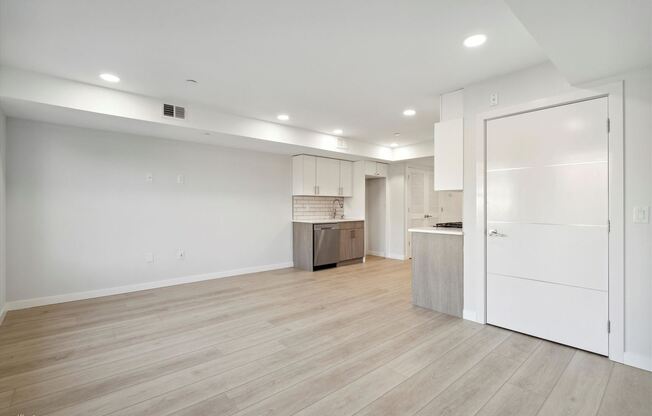 3804 Lancaster Ave Unit 403