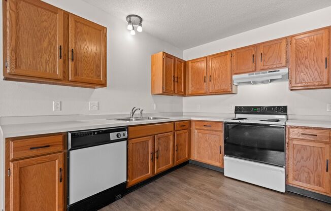 Sunshine Court Apartments