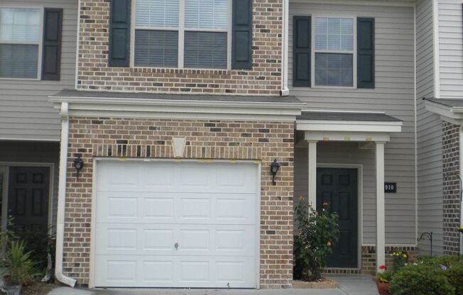 Renovated Townhome in Live Oak