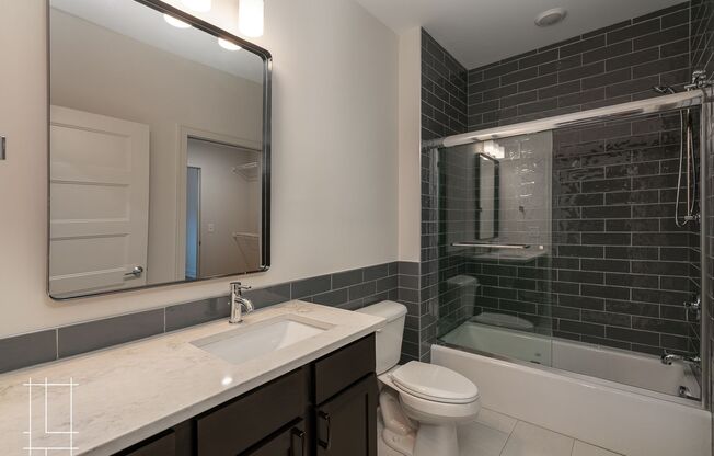 1 bed, 1 bath, 470 sqft, $1,325, Unit 1050 N 4th St. Apt. 209