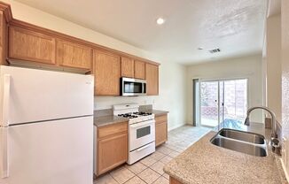 3 beds, 2.5 baths, $1,895