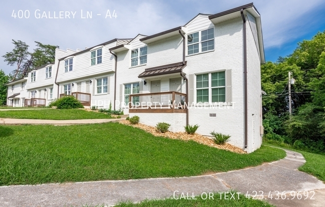 400 GALLERY LN
