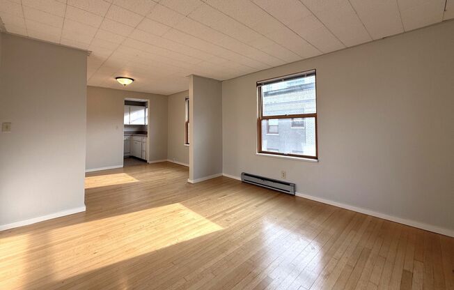 1 bed, 1 bath, 540 sqft, $1,595, Unit 418