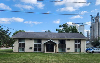450 LAUREL ST