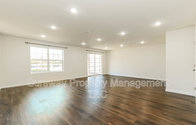 2503 CHARLESTON DR