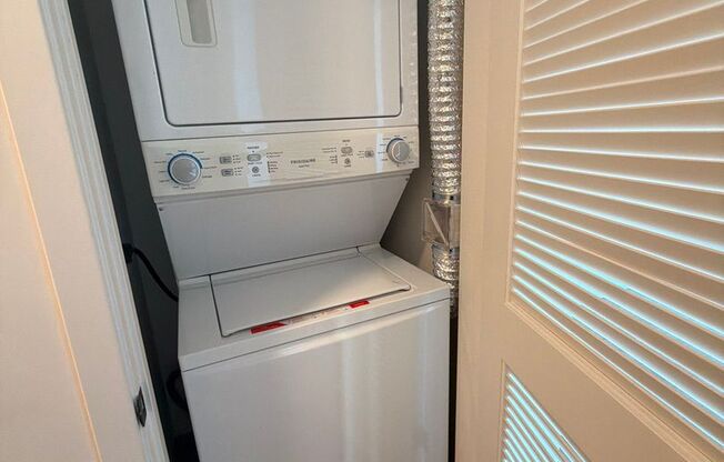 Studio, 1 bath, 464 sqft, $2,495, Unit 609