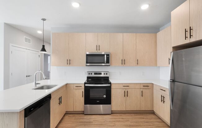 2 beds, 2 baths, 1,084 sqft, $2,525, Unit 1102