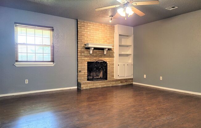 3 beds, 2 baths, $1,399