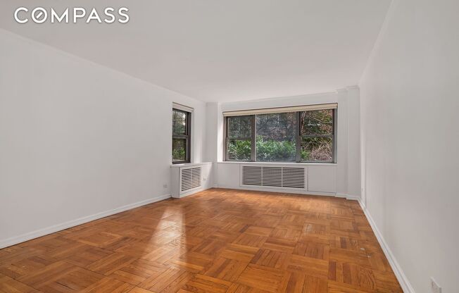 420 E 55 ST