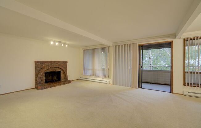 2bd/1.75ba Mercer Island Condo