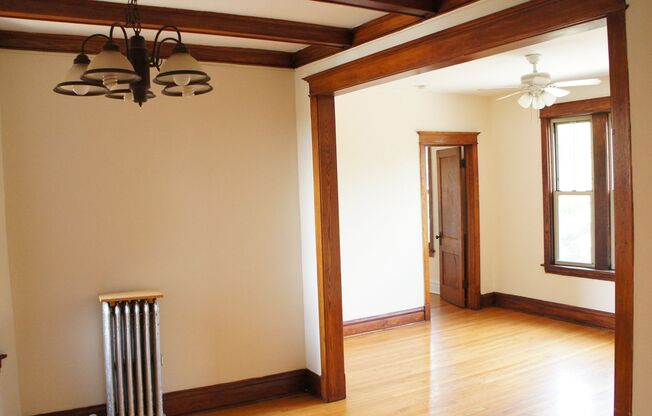 2 beds, 1 bath, 1,002 sqft, $2,295, Unit 3273-2