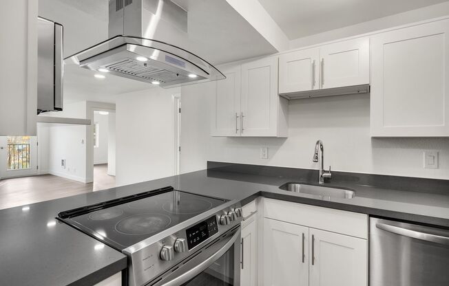 2 beds, 2 baths, 910 sqft, $2,495, Unit 302