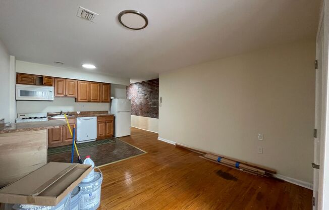 607-09 S 3rd