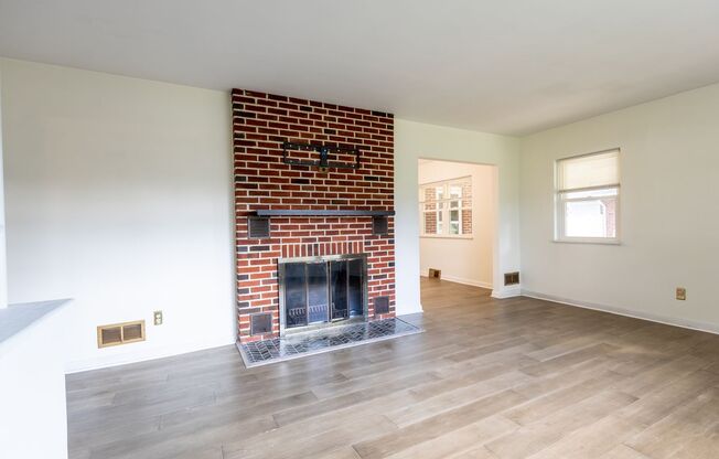 Lovely 3 BR/2 BA Single-Family Home in Glen Burnie!