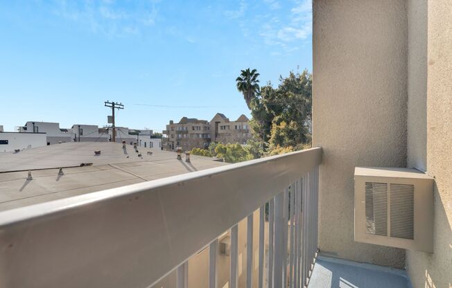 Studio, 1 bath, 500 sqft, $1,795, Unit Unit 205