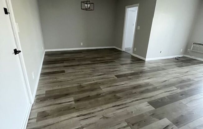 TARZANA 6150