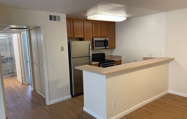 2 Bed 2 Bath with Remodeled Bathrooms! Water/Trash Included.